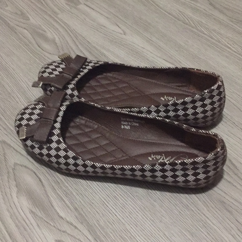 Beautiful ballet flat. - Picture 3 of 3